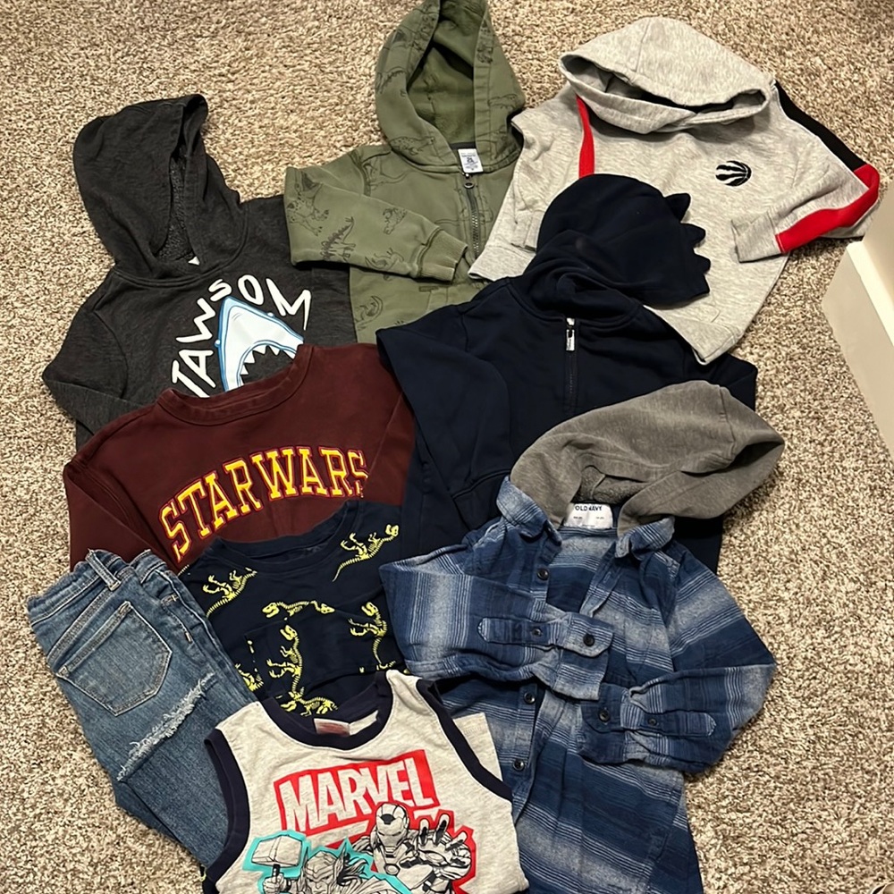 Over 21 items! Boys size 5 bundle!!!